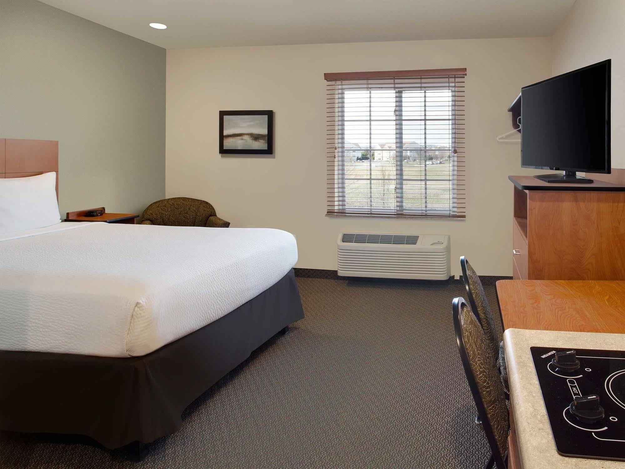 Woodspring Suites Frederick I-70 Exterior foto